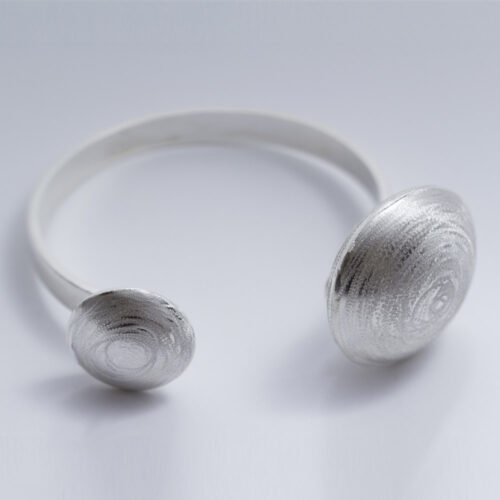 Brazalete lenteja en Plata